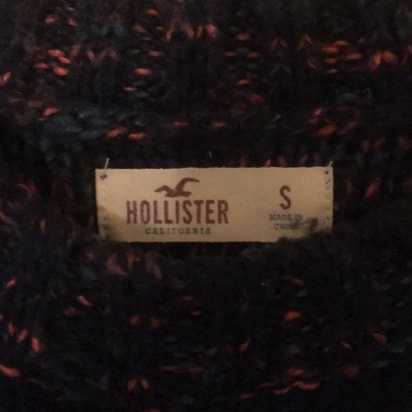 Thick cozy Hollister sweater :) - Picture 3 of 3